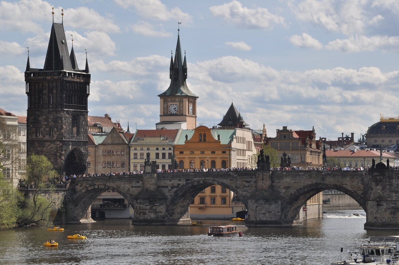 Уровень жизни и средняя зарплата в Чехии – ожидания и реальность